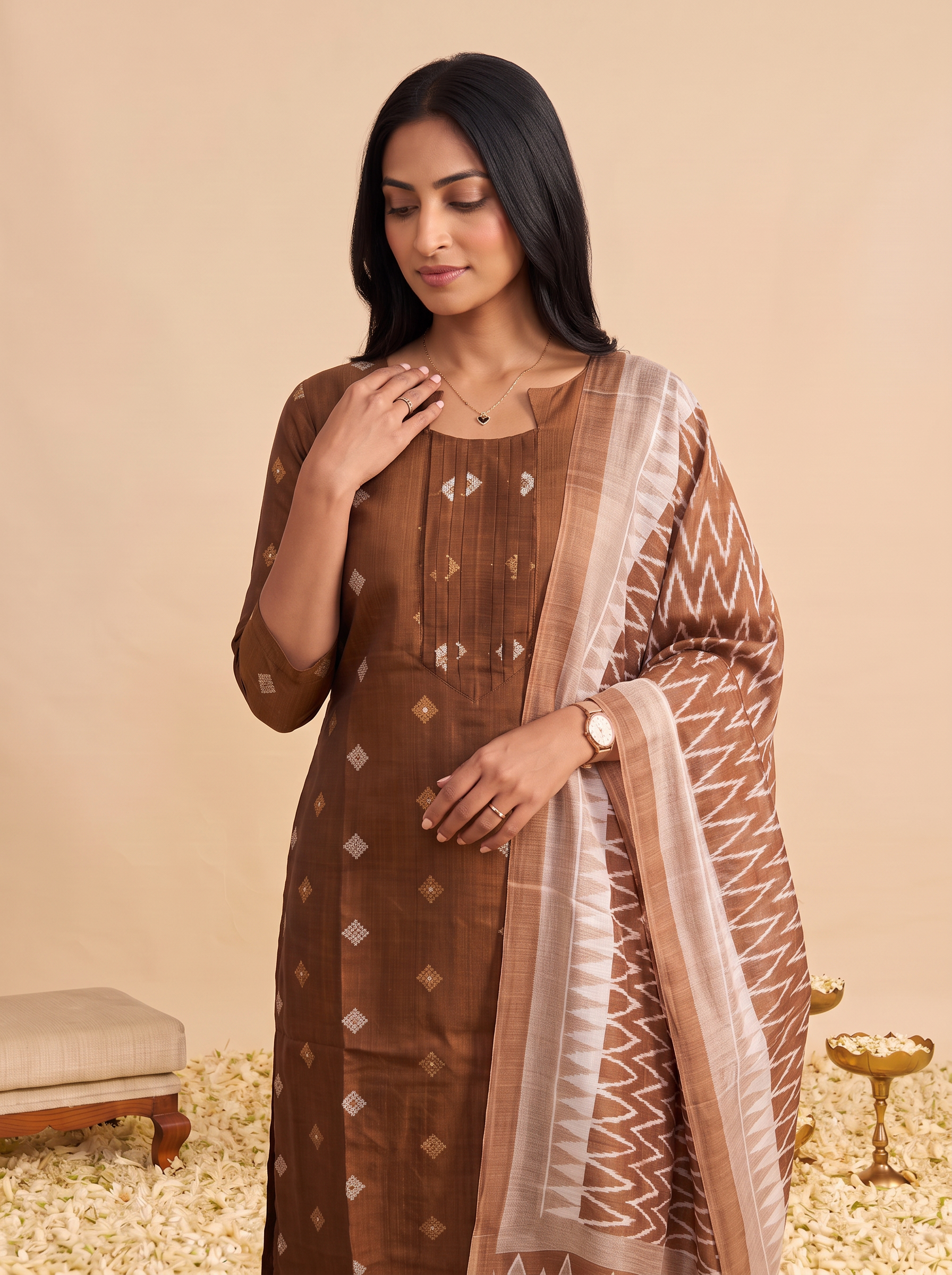 IF3108 CI5 Brown Top Dupatta Mediumpose V3